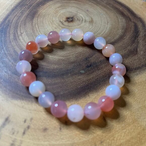 Yuan yuan Agate bracelet striped layers light rainbow colors stretch 10mm 7.5” n - Picture 4 of 10